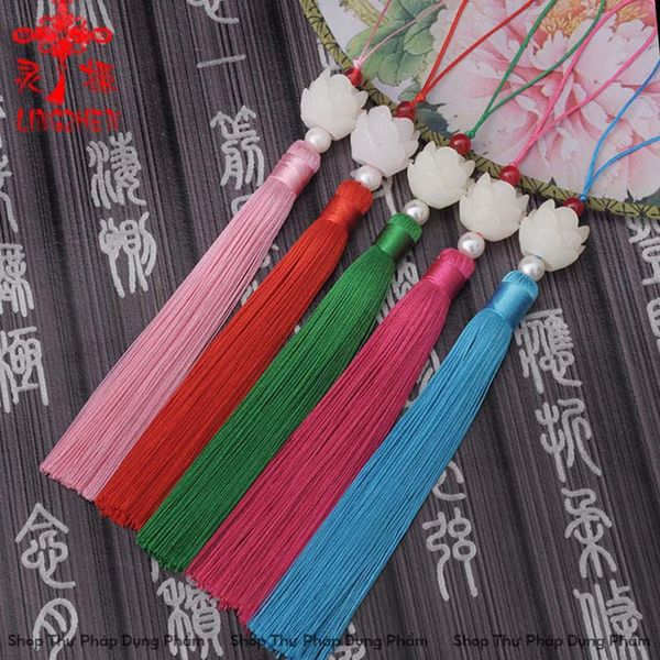 Dây treo tua rua ngọc bội hoa sen treo trang trí