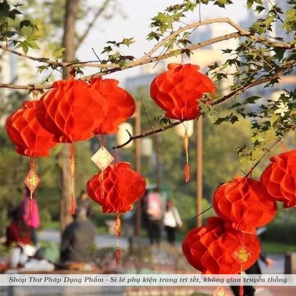 Đèn lồng đỏ nilon chống nước treo trang trí tết, decor không gian truyền thống