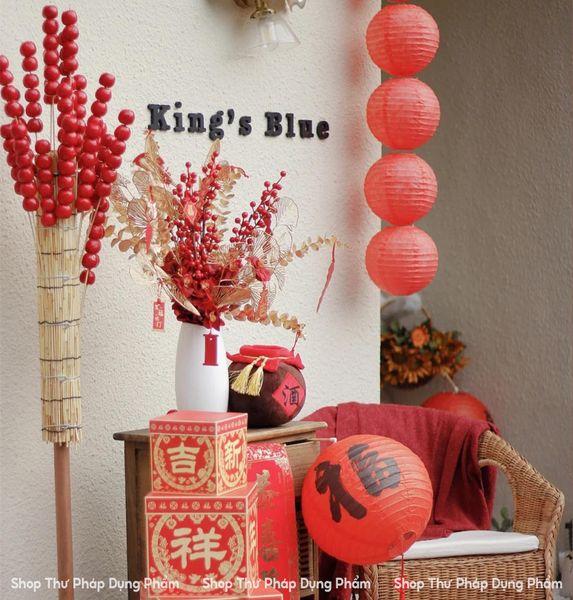 Đèn lồng đỏ chất liệu bằng vải treo trang trí ngoài trời, trong nhà