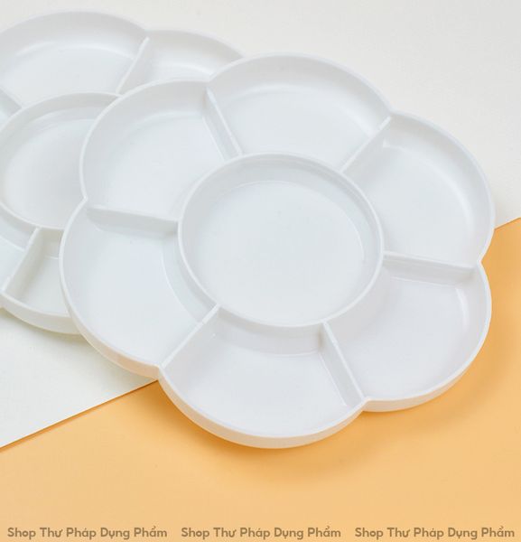 Đĩa pha màu vẽ hoa mai