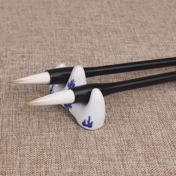 Gác bút viết thư pháp sứ