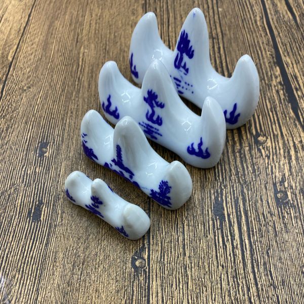 Gác bút viết thư pháp sứ