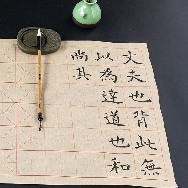 Cuộn giấy viết thư pháp ô mễ