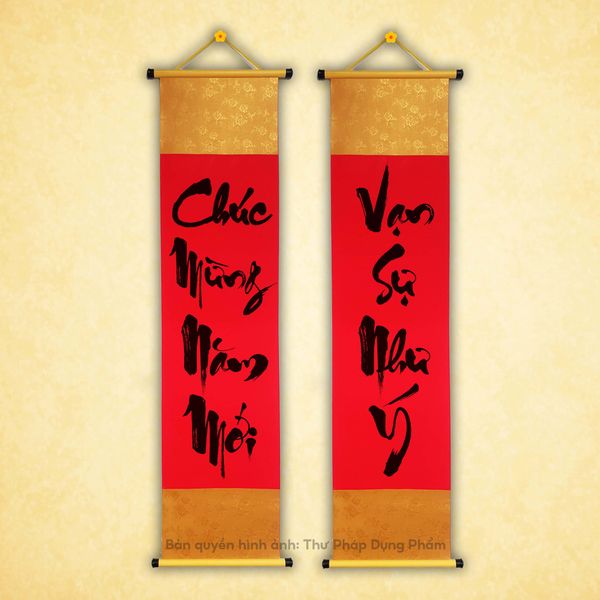 Liễn giấy câu đối đỏ viết thư pháp