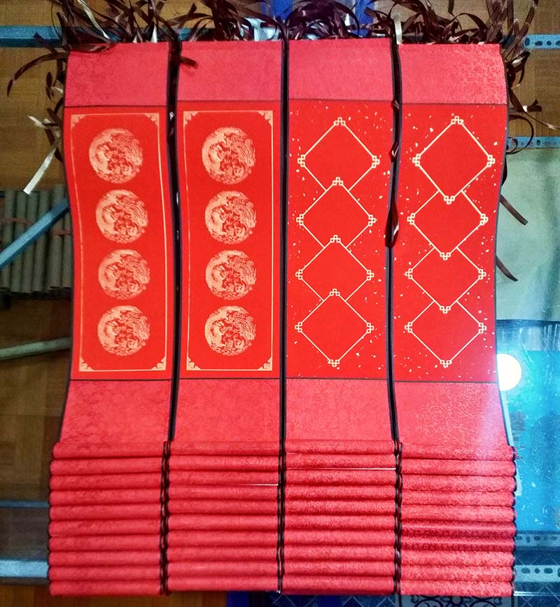 Biểu liễn lụa viết thư pháp mini câu đối 4 chữ 17x70cm