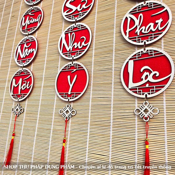 Liễng câu đối thư pháp treo trang trí Tết chất liệu gỗ