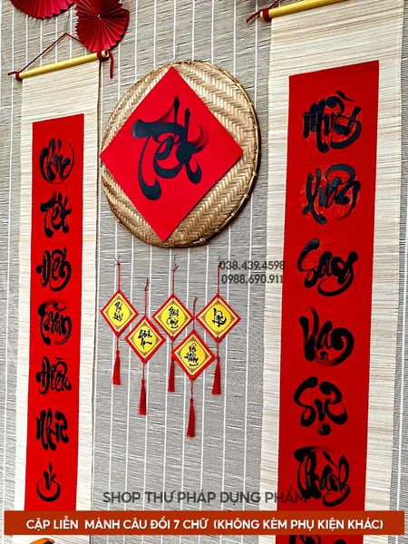 Câu đối tết liễn mành tre trang trí