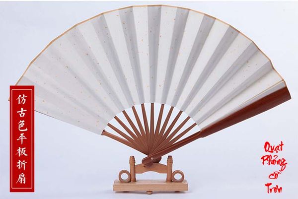 Quạt lan viết thư pháp