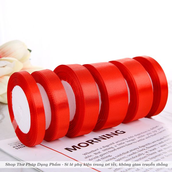 Cuộn ruy băng đỏ trang trí tết decor treo cây mai đào không gian truyền thống