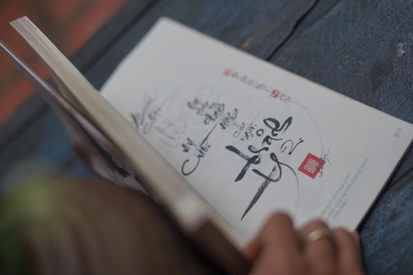 Tôi học thư pháp với Lão Trọc | Thư pháp nền tảng 2024