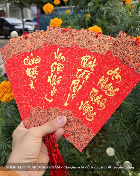 Thẻ treo tết chữ thư pháp ông đồ viết tay treo đào mai trang trí nhà cửa đón tết 2025 (set 10 thẻ)