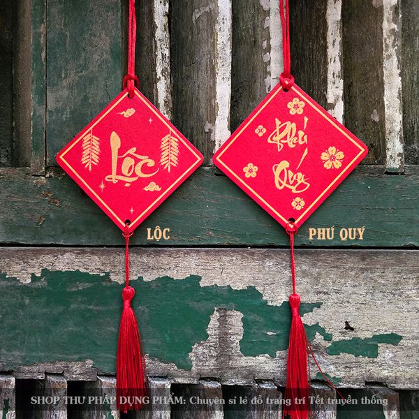 Thẻ gỗ treo treo đào mai trang trí tết truyền thống 8x8cm