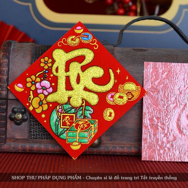 Thẻ chữ thư pháp nhung đỏ sẵn keo dán trang trí Tết