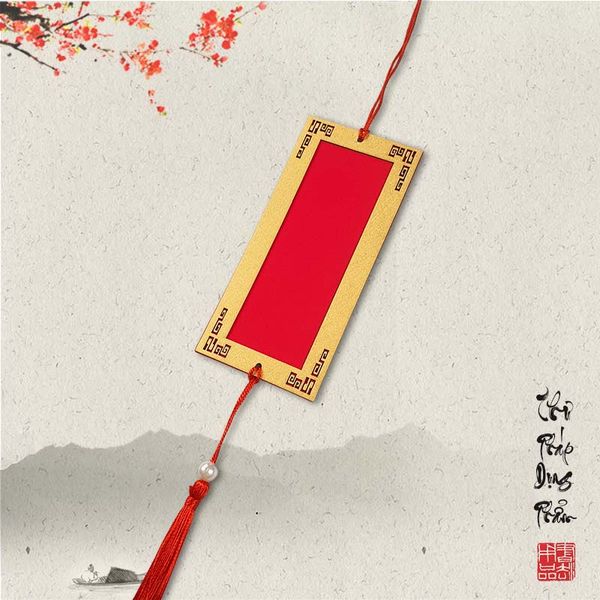 Thẻ treo trang trí đào mai viết thư pháp