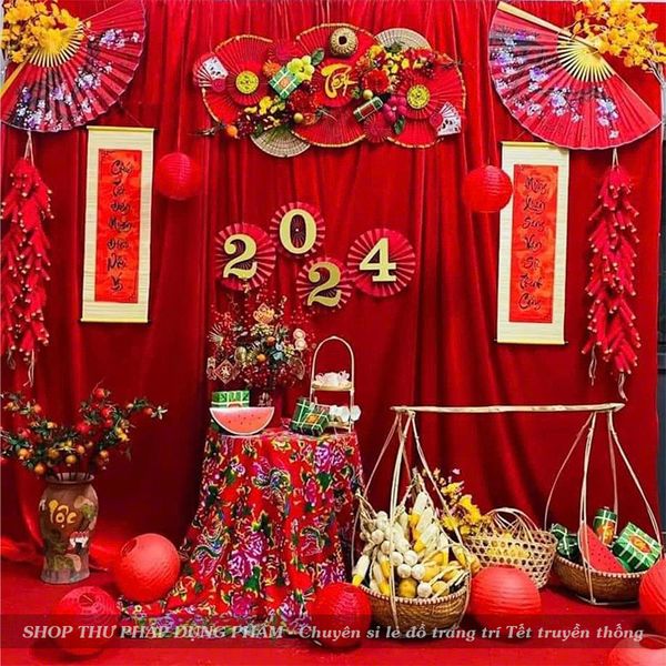 Vải nhung đỏ trang trí Tết truyền thống làm phông nền, trải bàn, rèm trang trí khổ 1.6m