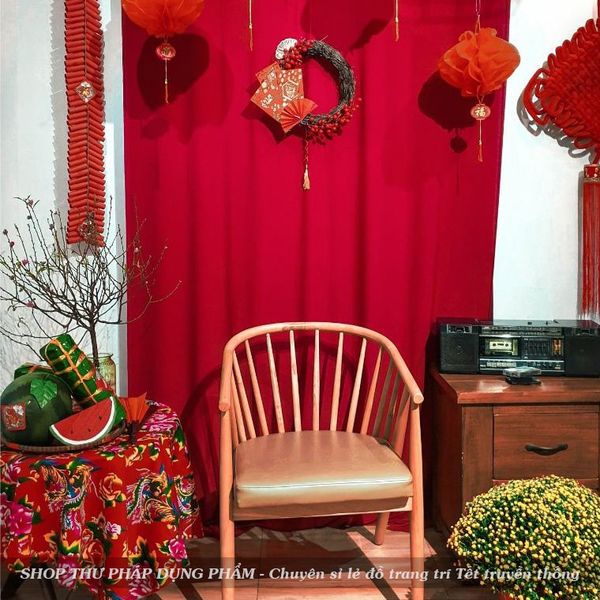 Vải nhung đỏ trang trí Tết truyền thống làm phông nền, trải bàn, rèm trang trí khổ 1.6m