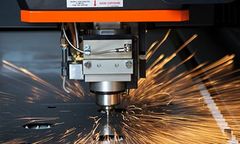 Nên sử dụng laser nào để cắt kim loại ?