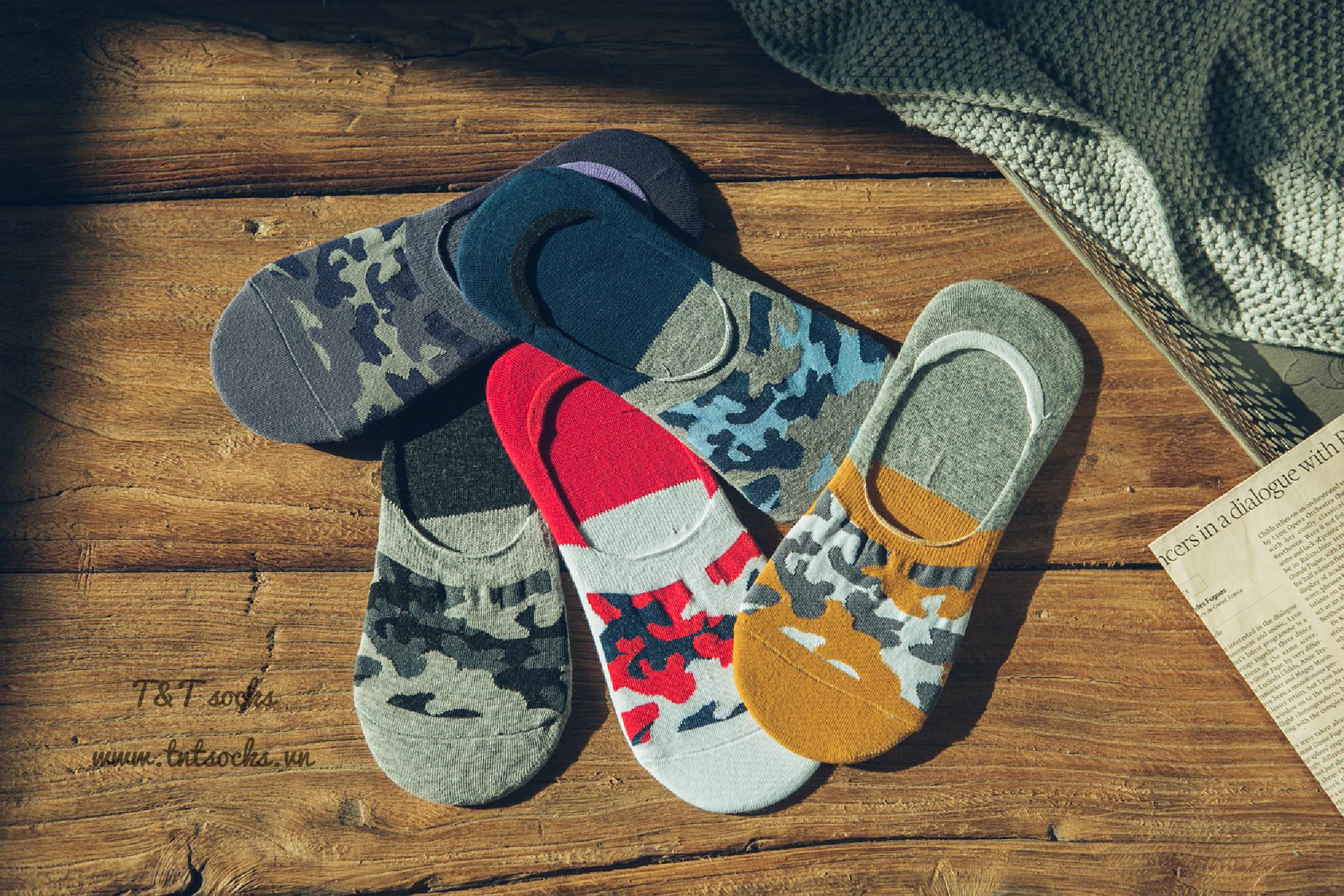 Bít tất họa tiết rằn ri được thịnh hành vào mùa thu