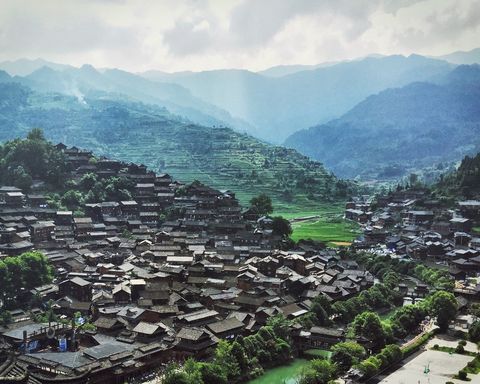 Đến Tây Giang Cổ Thành thăm làng cổ 1.700 tuổi của dân tộc Miêu