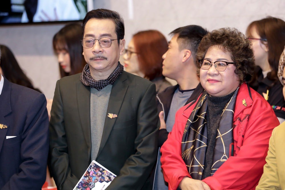 NSND Hoàng Dũng, NSƯT Minh Vượng xúc động tiết lộ về những “việc tử tế” làm thầm lặng