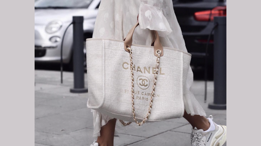 Legitcheck: Cách phân biệt túi Chanel Deauville Real và Fake