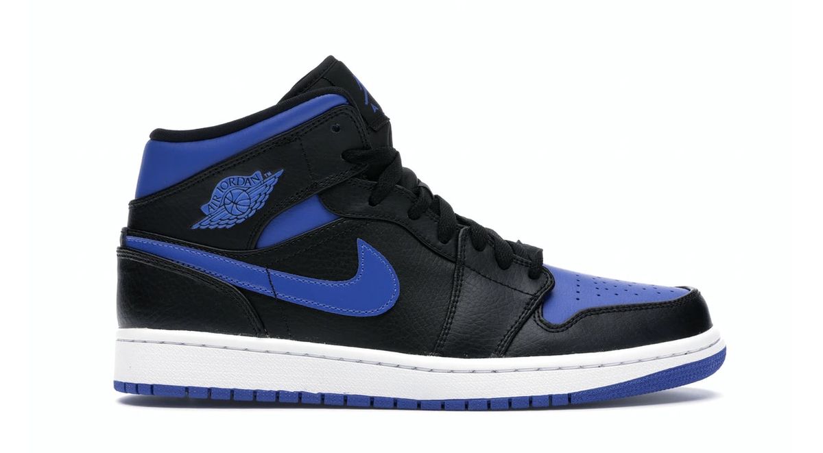 nhung-dieu-ban-can-biet-truoc-khi-so-huu-mot-doi-air-jordan-1-mid