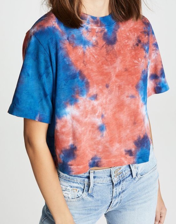 Mua áo thun croptop chính hãng phối quần jean ống loe trẻ trung