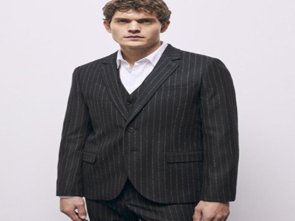 Áo blazer của Maison Online là sự lựa chọn hoàn hảo phối cùng quần jeans ống rộng