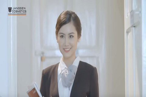 Bí quyết tỏa sáng cùng viên dưỡng ẩm cho da Hyaluron Impulse của Janssen Cosmetics