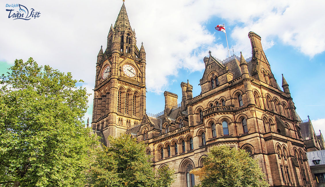 Tour du lịch Anh tòa thị chính thành phố Manchester