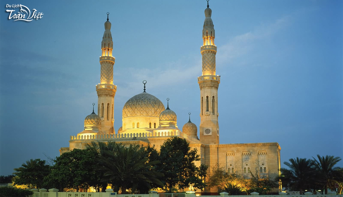 Tour du lịch Dubai thánh dường Hồi giáo Jumeirah Mosque