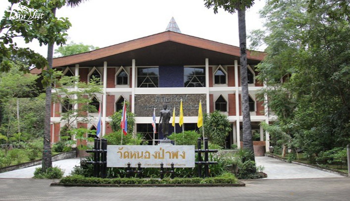 Tour Lào bảo tàng quốc gia Ubon