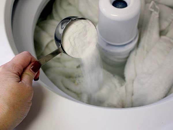 Hạn chế dùng lượng bột giặt khi giặt khăn