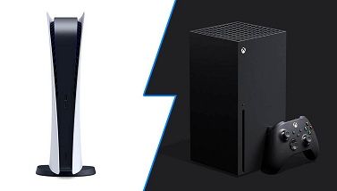 Đập hộp PS5 và Xbox Series X