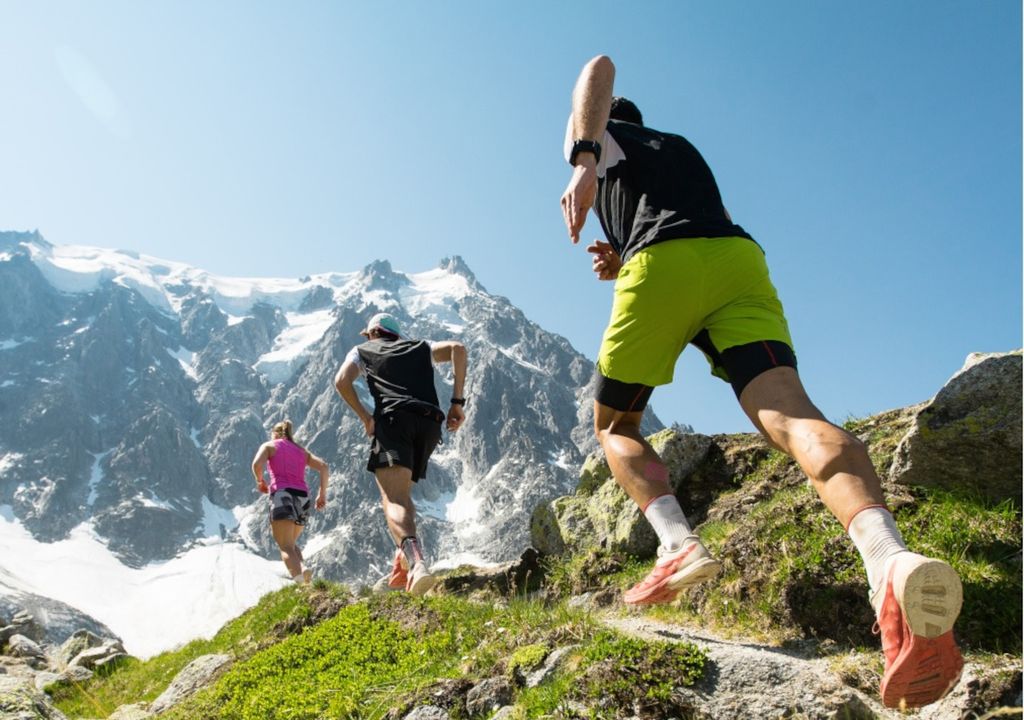 Đừng bắt đầu chạy Trail nếu thiếu 8 món đồ cần thiết này!