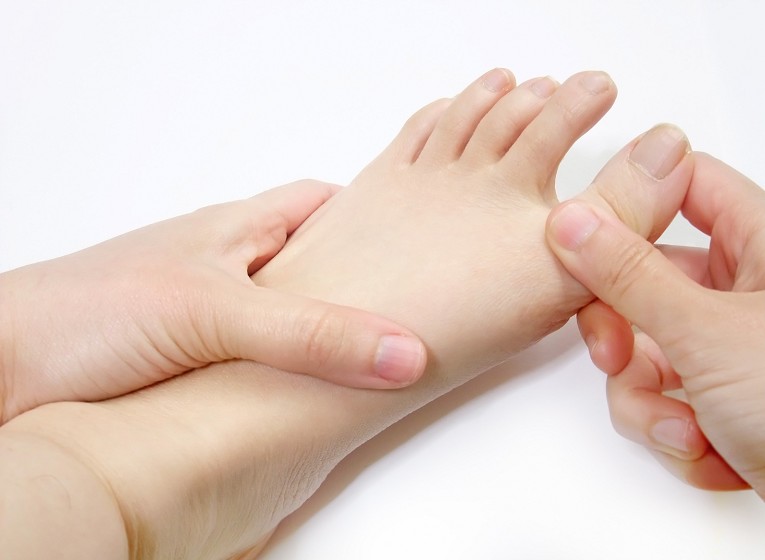 Cách massage chân hiểu quả ngay tại nhà