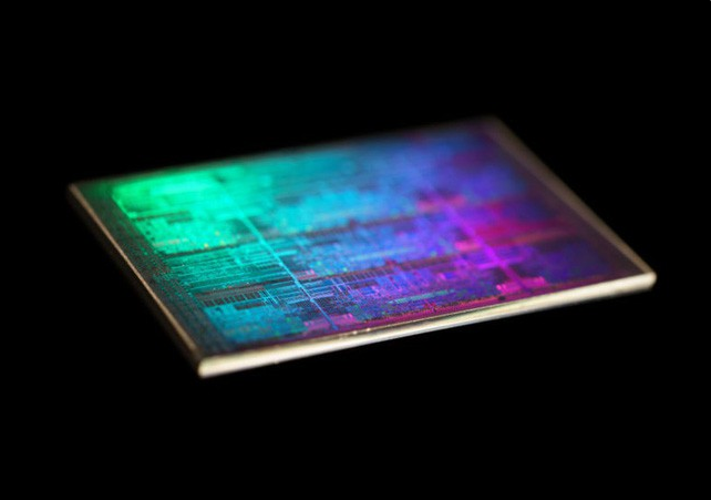 Intel ra mắt chip xử lý Core i9-9990XE, 14 nhân, 28 luồng, tốc độ lên tới 5GHz
