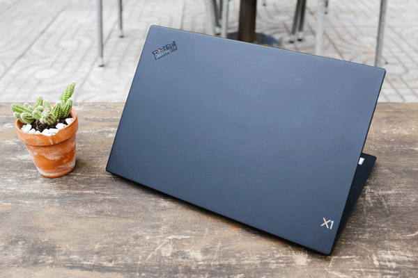 Laptop-Lenovo-ThinkPad-X1-Carbon-6-20KHS01900-THIET-KE