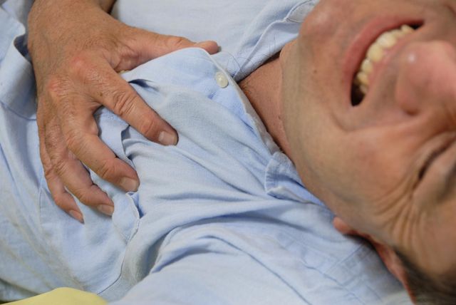 Cứ ăn nhiều 4 món khoái khẩu này, không đột quỵ thì cũng mỡ máu cao