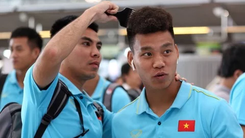 Văn Thanh, Đức Chinh và loạt sao Việt mê mệt kiểu tóc xù – hóa ra đều bắt trend từ đây