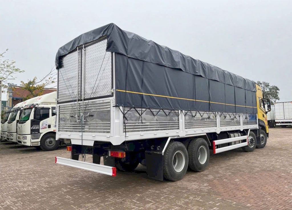 xe tải dongfeng 4 chân