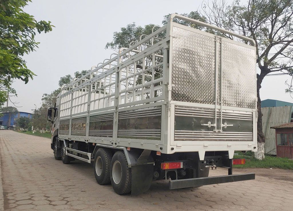 xe tải dongfeng 4 chân