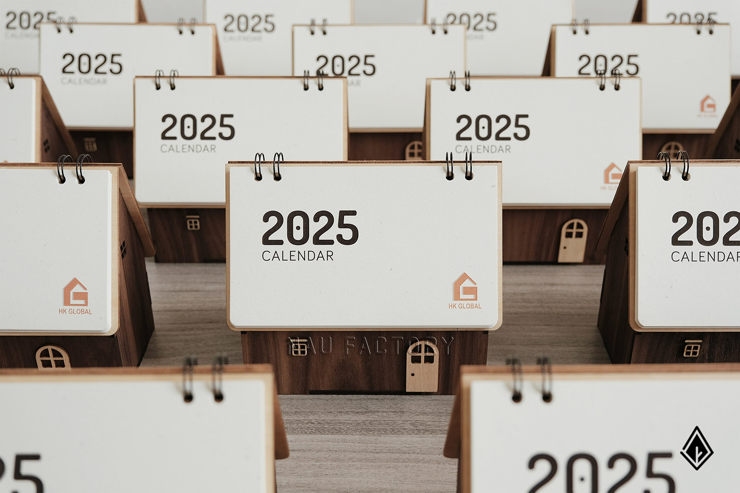 Lịch gỗ ngôi nhà