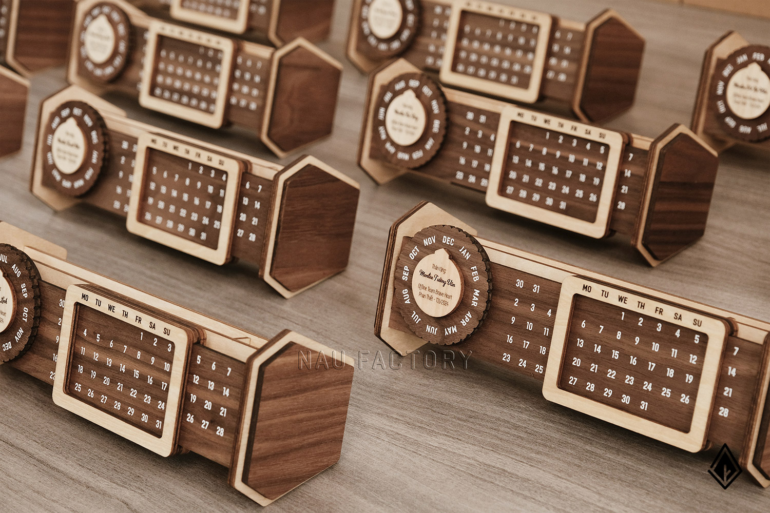 Lịch gỗ vạn niên