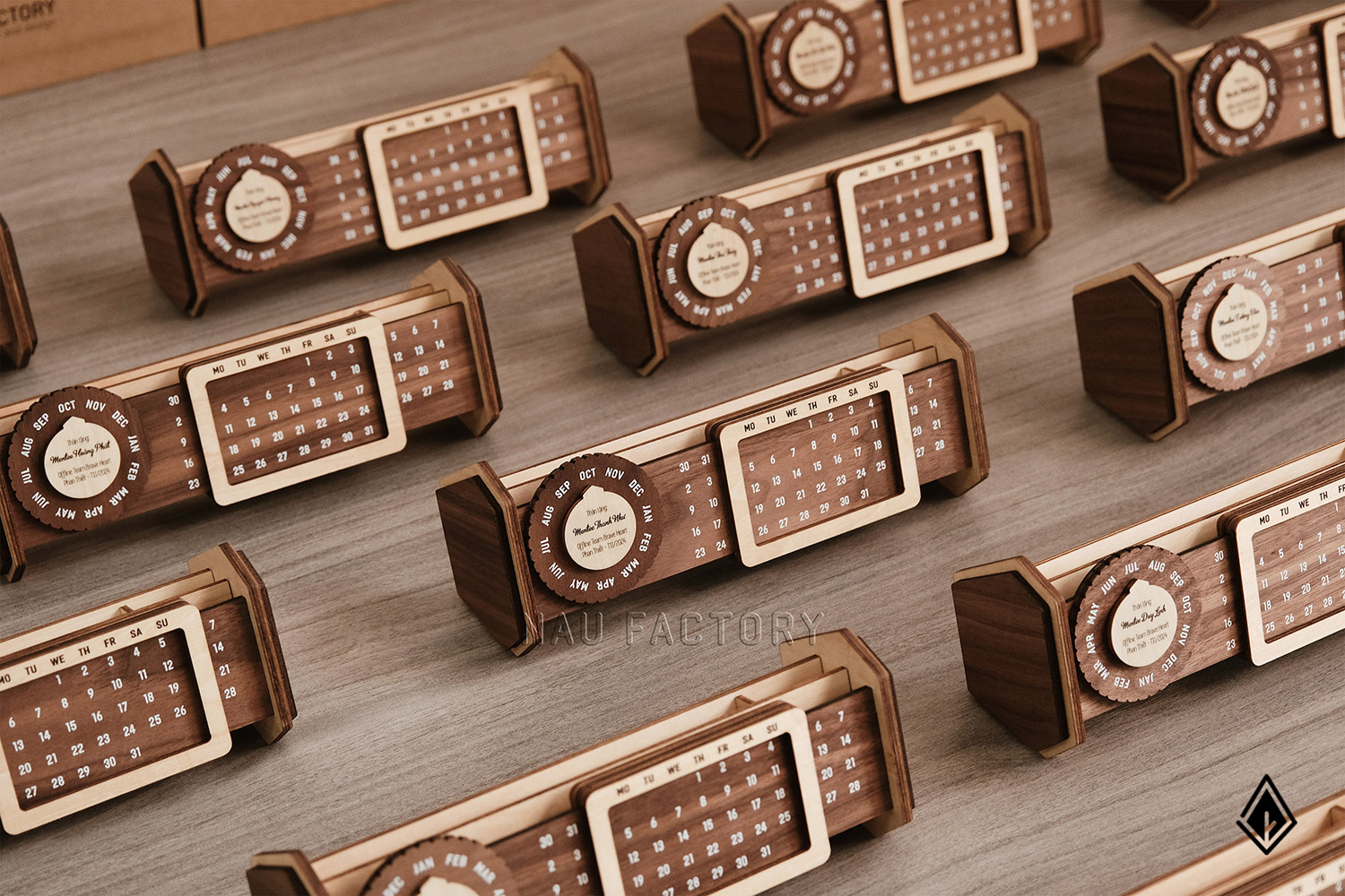 Lịch gỗ vạn niên