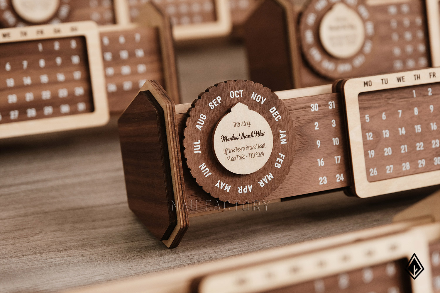 Lịch gỗ vạn niên