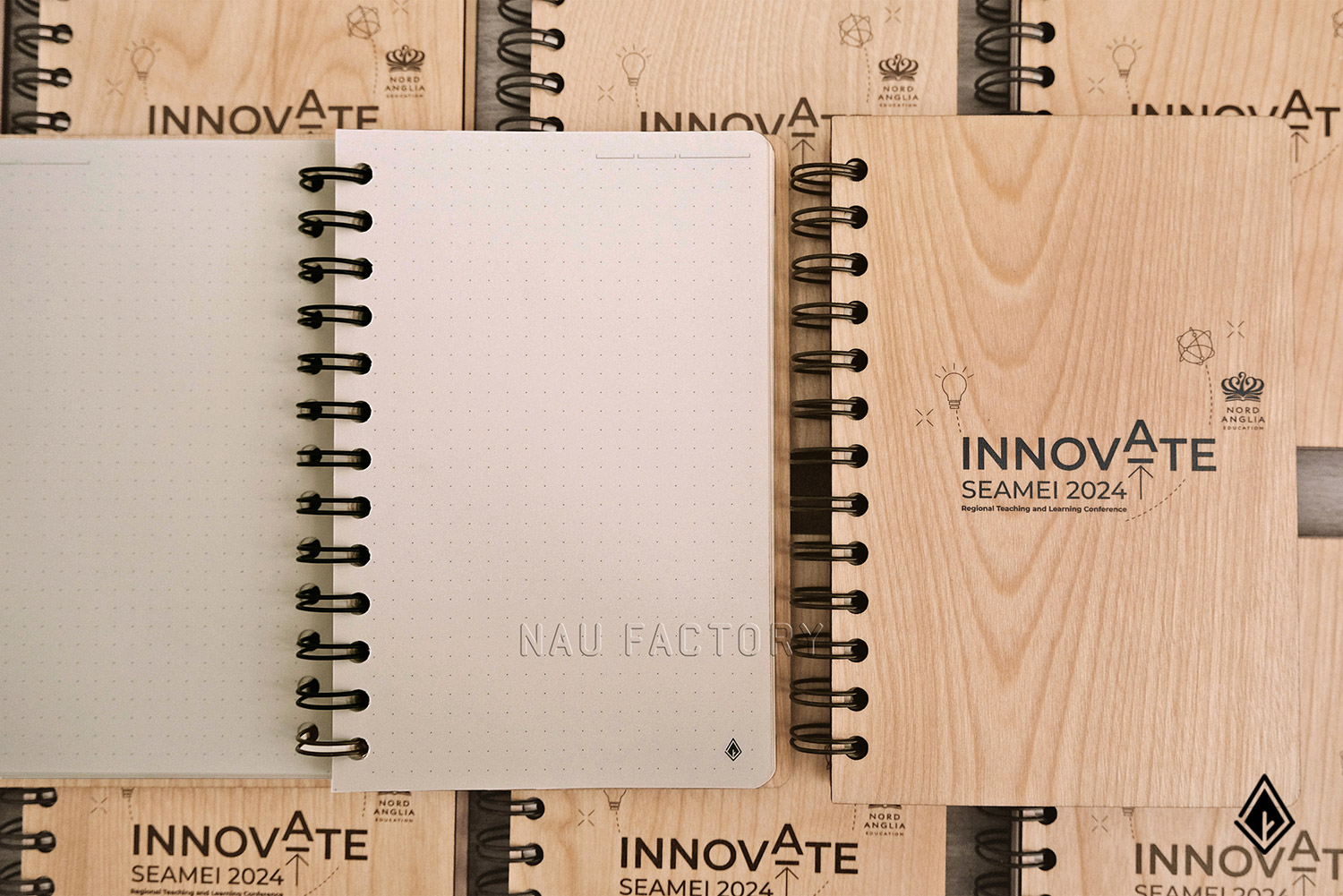 sổ tay gỗ Maple