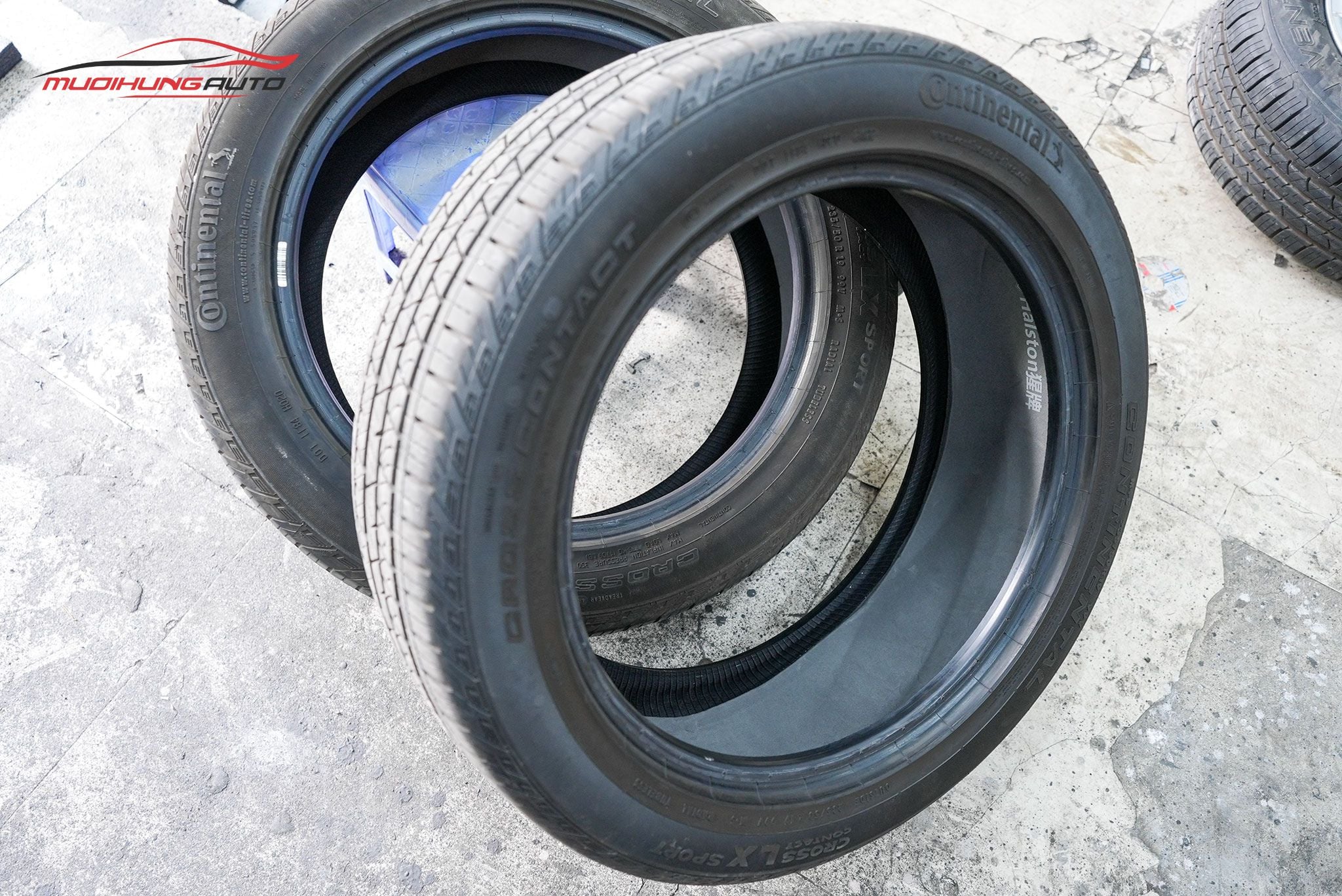 Dán Tấm Dán Chống Nổ Lốp Cho Xe Peugeot 5008