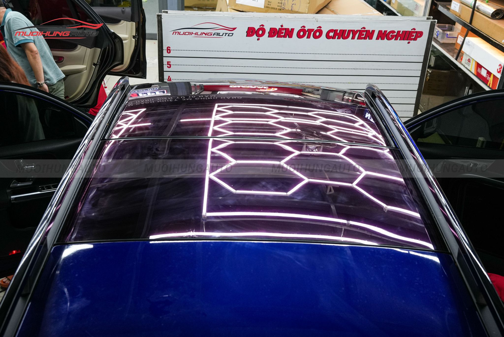 Dán phim PPF TPU SUNROOF cách nhiệt cửa sổ trời cho Mercedes GLB35 2022