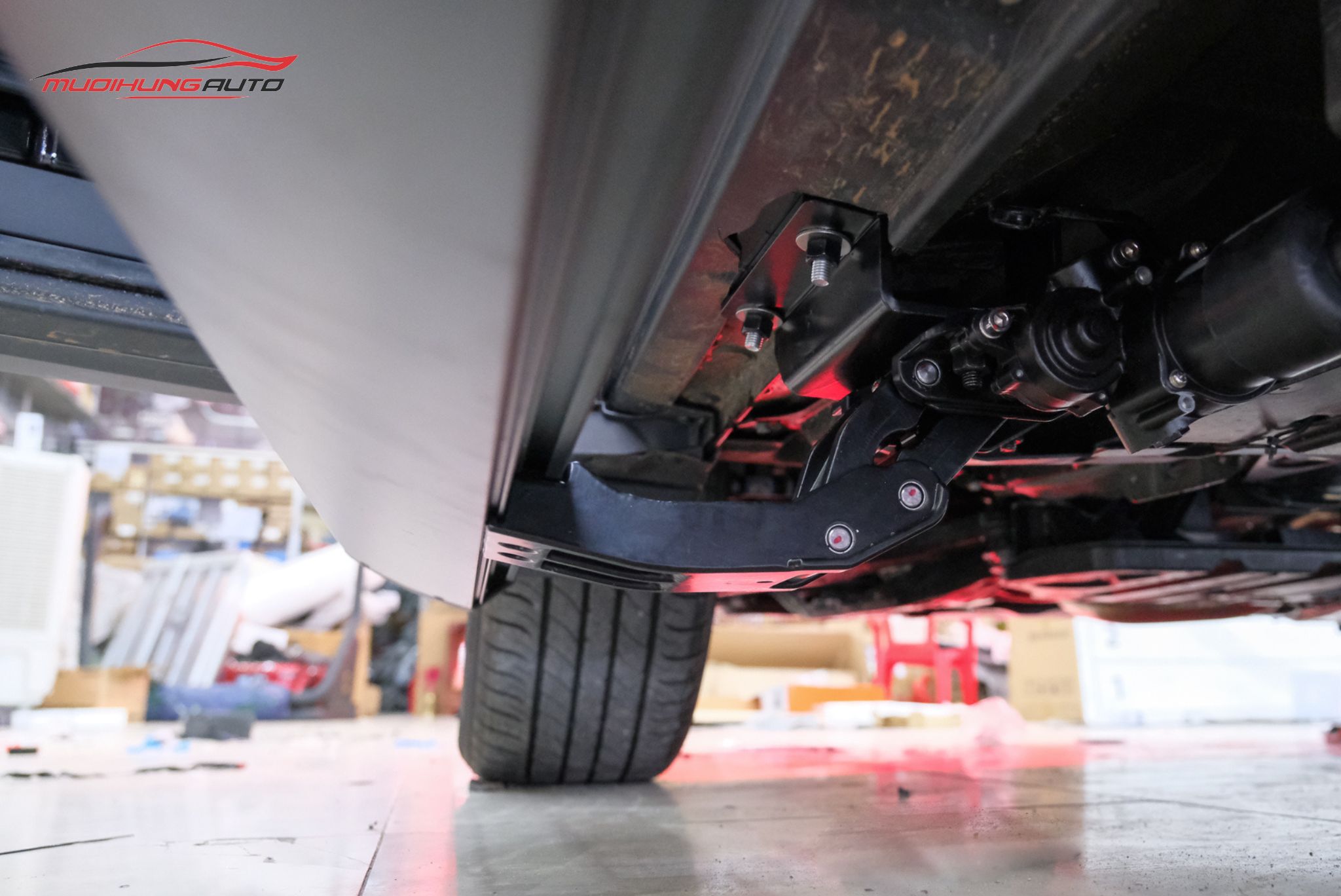 Bậc dẫm điện tự động ô tô Lexus RX300